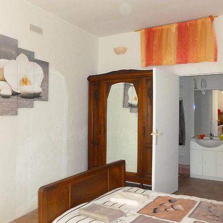Les Croisees Bed & Breakfast Castillon-du-Gard Dış mekan fotoğraf